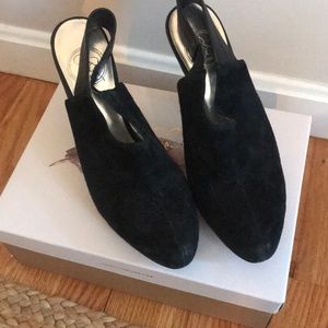 Jessica Simpson black heel